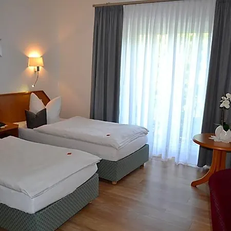 & Restaurant Zur Linde Freital