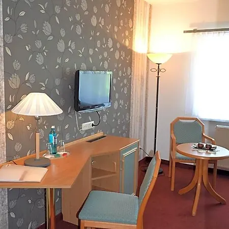 & Restaurant Zur Linde 3*
