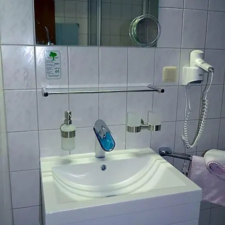 & Restaurant Zur Linde 3* Freital