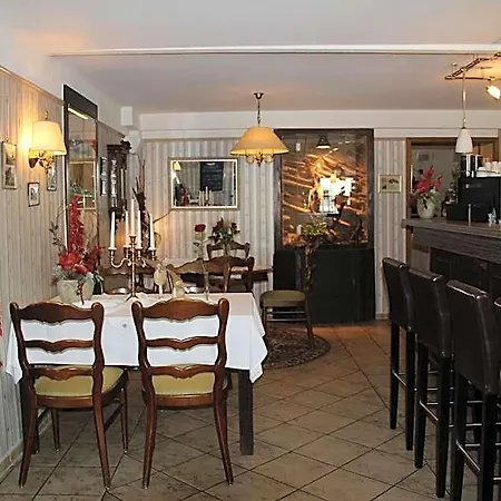 & Restaurant Zur Linde 3*