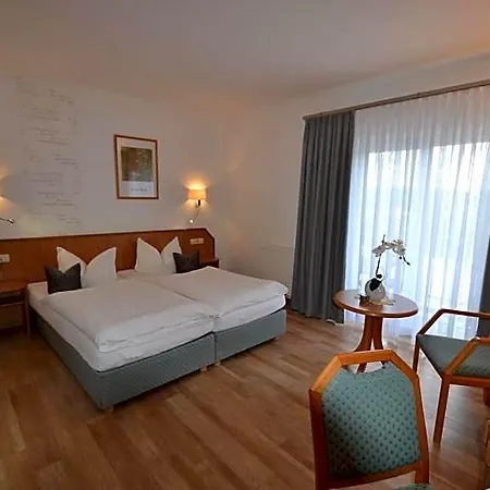 & Restaurant Zur Linde Ξενοδοχείο