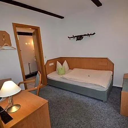 & Restaurant Zur Linde 3* Freital