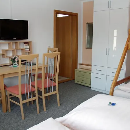 & Restaurant Zur Linde Hotel