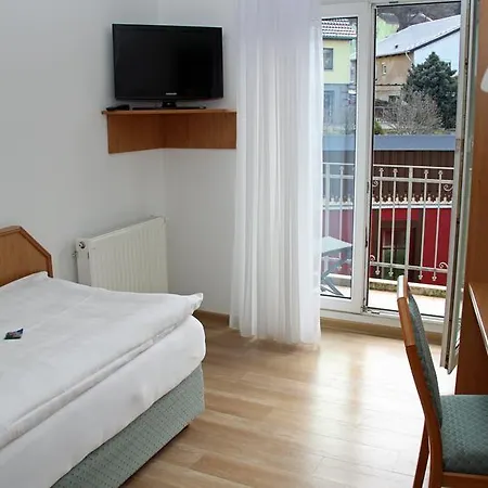 & Restaurant Zur Linde Hotel 3*