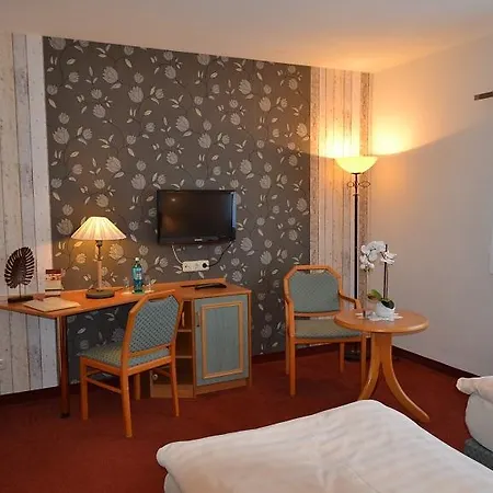 & Restaurant Zur Linde Hotel Freital